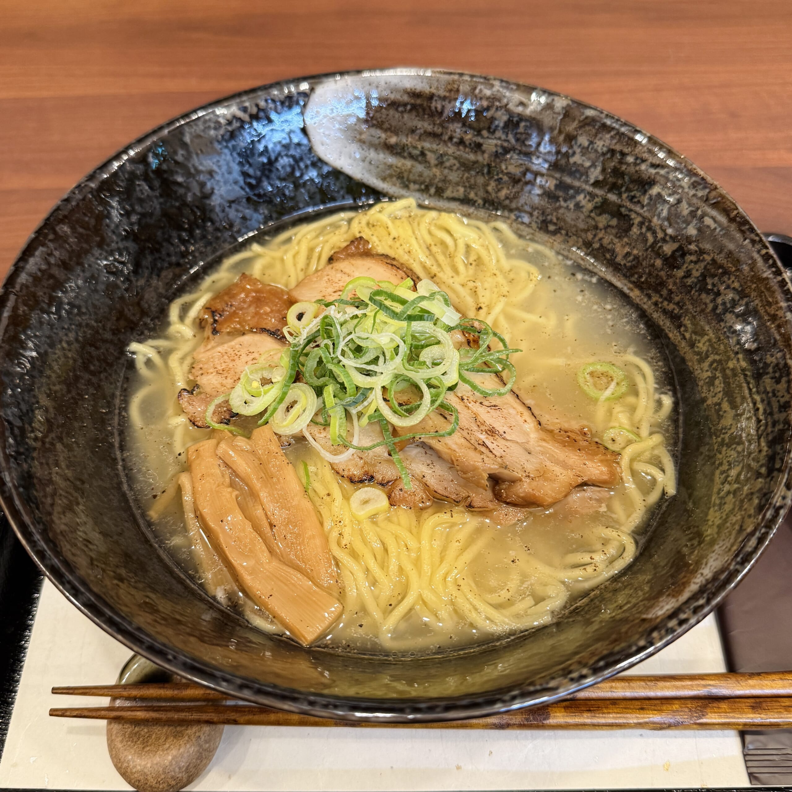 牛骨ラーメン